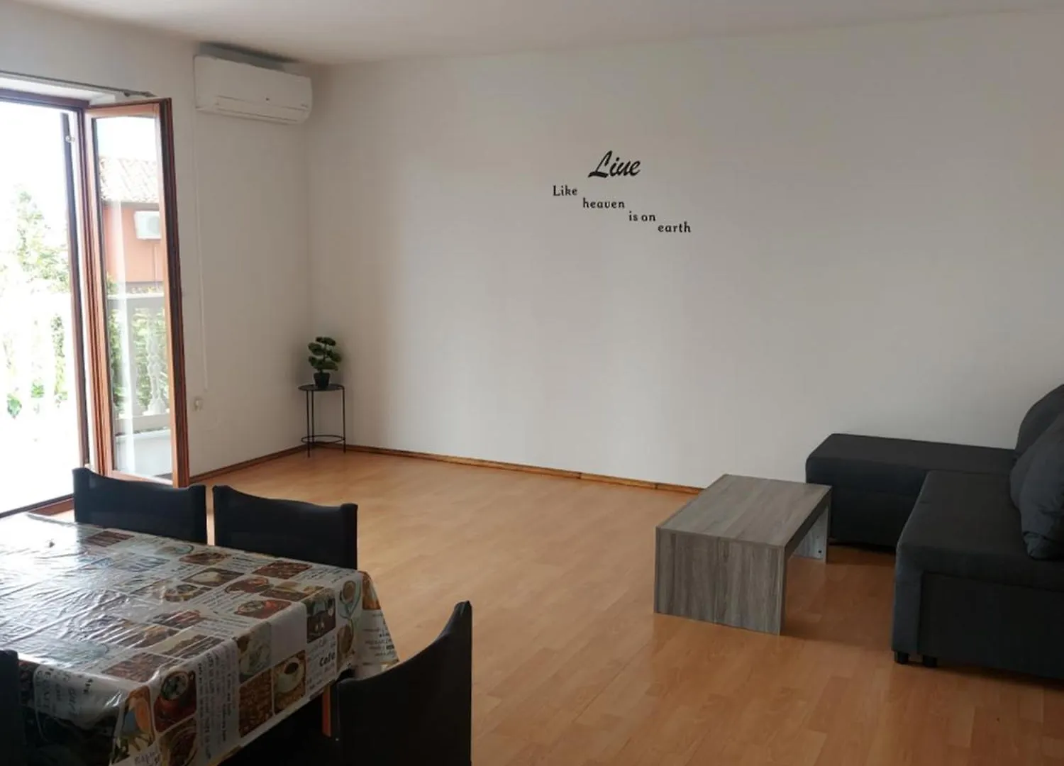 Apartments Vilanija